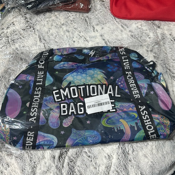 EMOTIONAL BAGGAGE MUSHROOM PRINTED STRAP LINED DUFFLE BAG Assholes Live Forever - Picture 4 of 4
